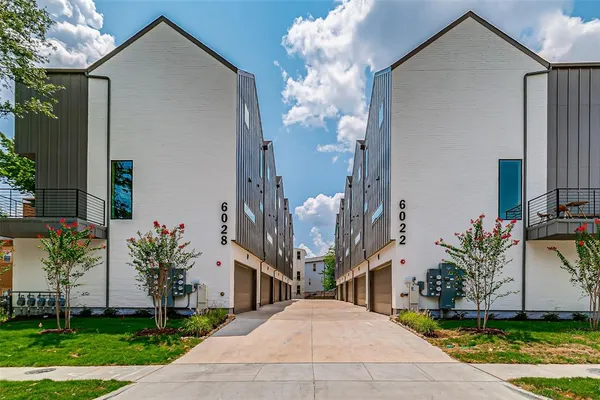 $3,100 | 6028 Lewis Street, Unit 202, Dallas, TX 75206