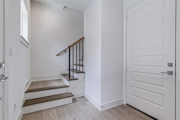 $3,100 | 6028 Lewis Street, Unit 202, Dallas, TX 75206