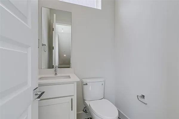 $3,100 | 6028 Lewis Street, Unit 202, Dallas, TX 75206