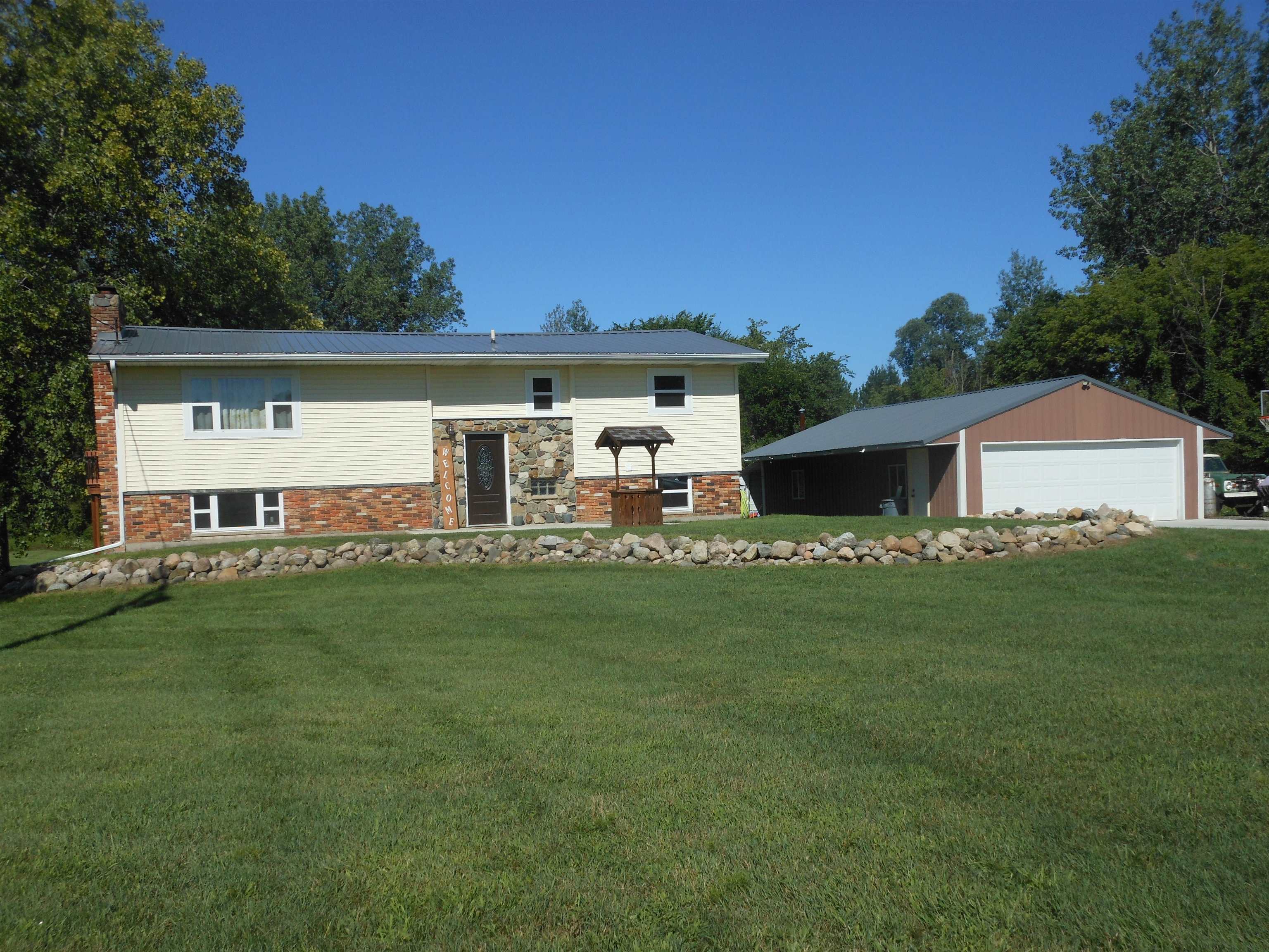 7164 North Lake Road Millington, MI 48746 - Photo 2 of 27 50086525-1.JPG