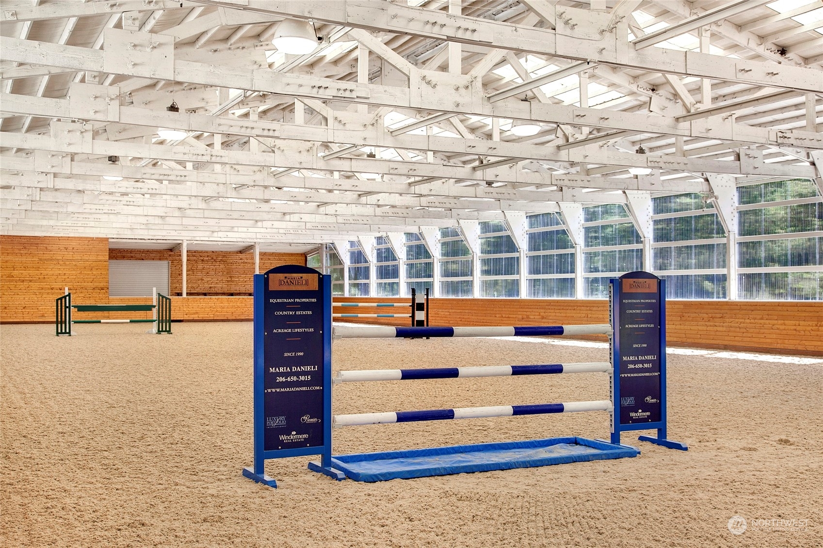 24221 Northeast Union Hill Road Redmond, WA 98053 - Photo 2 of 40 a view of tall building