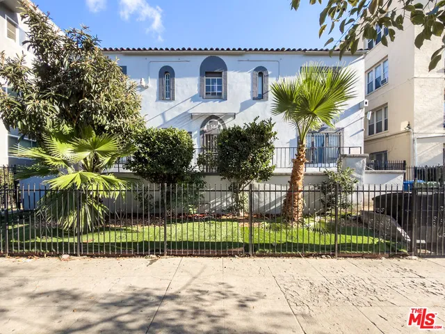 $1,800 | 504 South Rampart Boulevard, Unit 26, Los Angeles, CA 90057