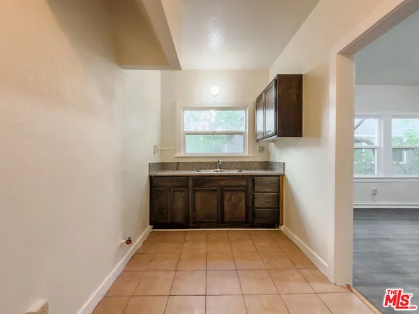 $1,600 | 504 South Rampart Boulevard, Unit 26, Los Angeles, CA 90057