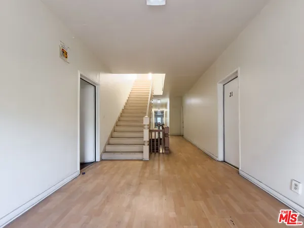 $1,600 | 504 South Rampart Boulevard, Unit 26, Los Angeles, CA 90057