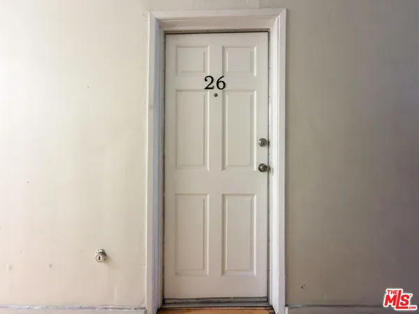 $1,600 | 504 South Rampart Boulevard, Unit 26, Los Angeles, CA 90057