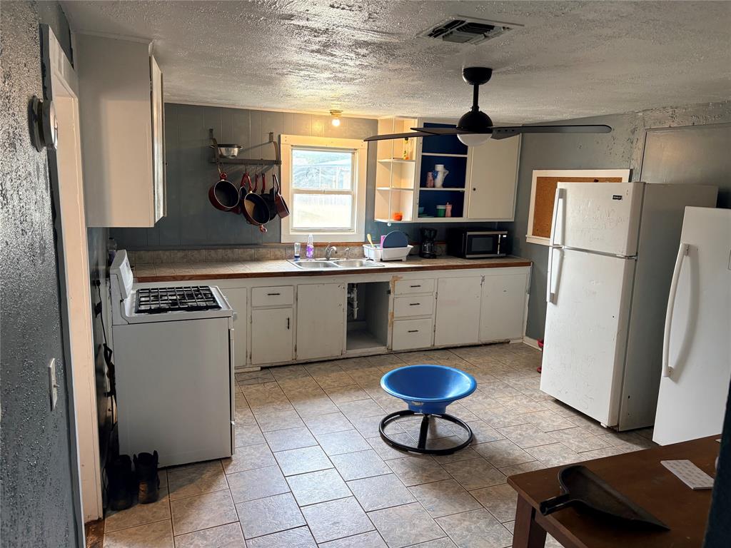 2603 14th Street Vernon, TX 76384 - Photo 4 of 9