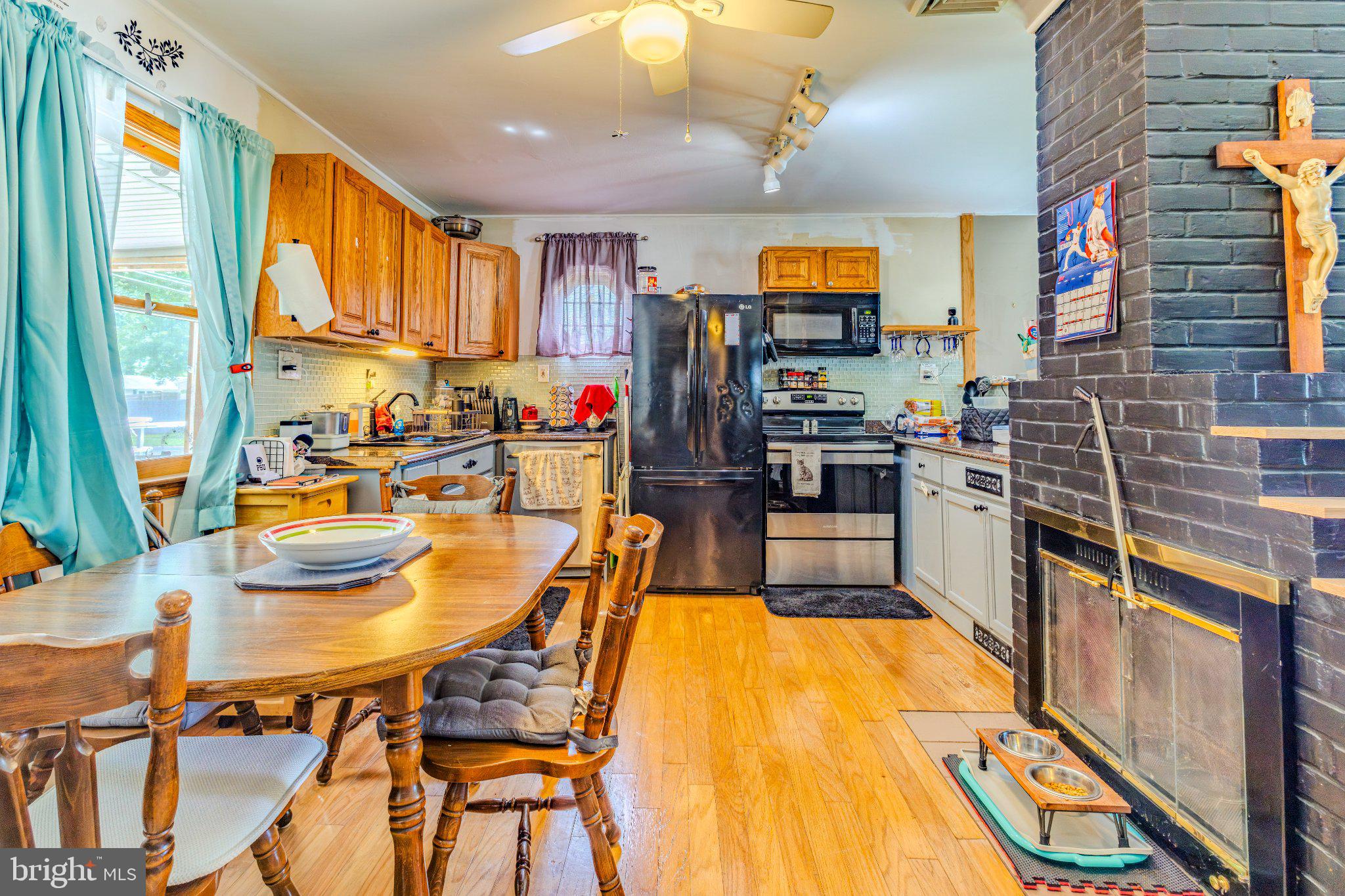 6 Gamewood Road Levittown, PA 19057 - Photo 8 of 23