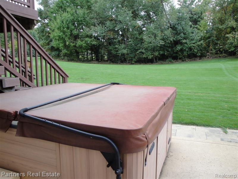 1927 Sundance Ridge Howell, MI 48843 - Photo 8 of 25 Back Yard View 2