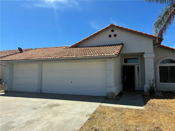 $2,600 | 4425 Harbor Court, Hemet, CA 92545