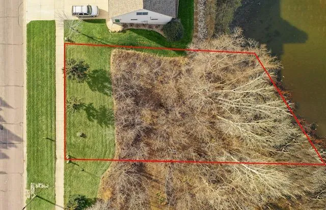 $42,900 | 822 30th Street Northwest, Faribault, MN 55021