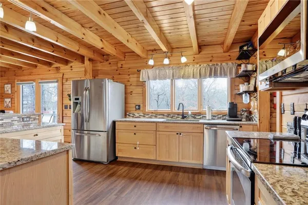 $519,950 | 3799 Indiana Road, Pomona, KS 66076