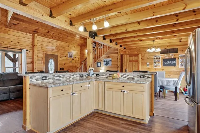 $539,950 | 3799 Indiana Road, Pomona, KS 66076