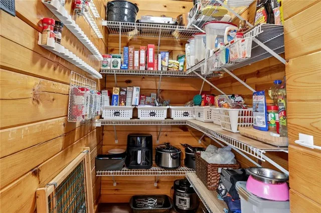 $539,950 | 3799 Indiana Road, Pomona, KS 66076