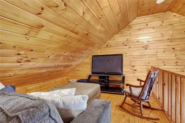 $539,950 | 3799 Indiana Road, Pomona, KS 66076