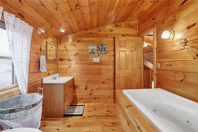 $539,950 | 3799 Indiana Road, Pomona, KS 66076