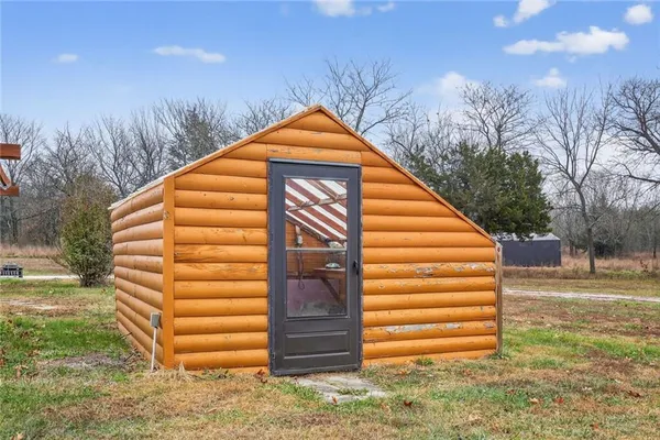 $519,950 | 3799 Indiana Road, Pomona, KS 66076