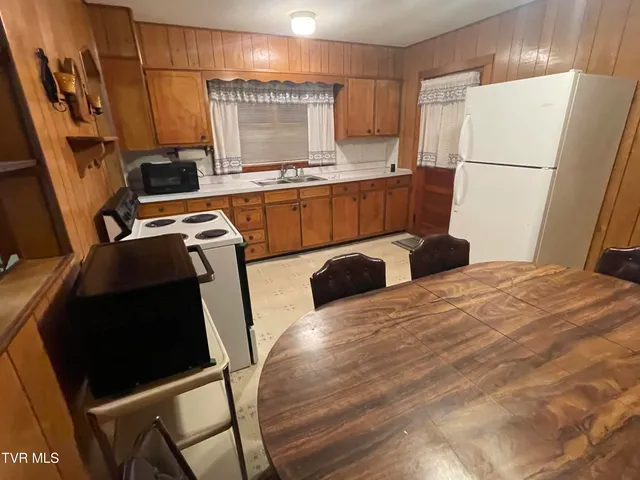 $1 | 1139 Harrell Street, Morristown, TN 37814