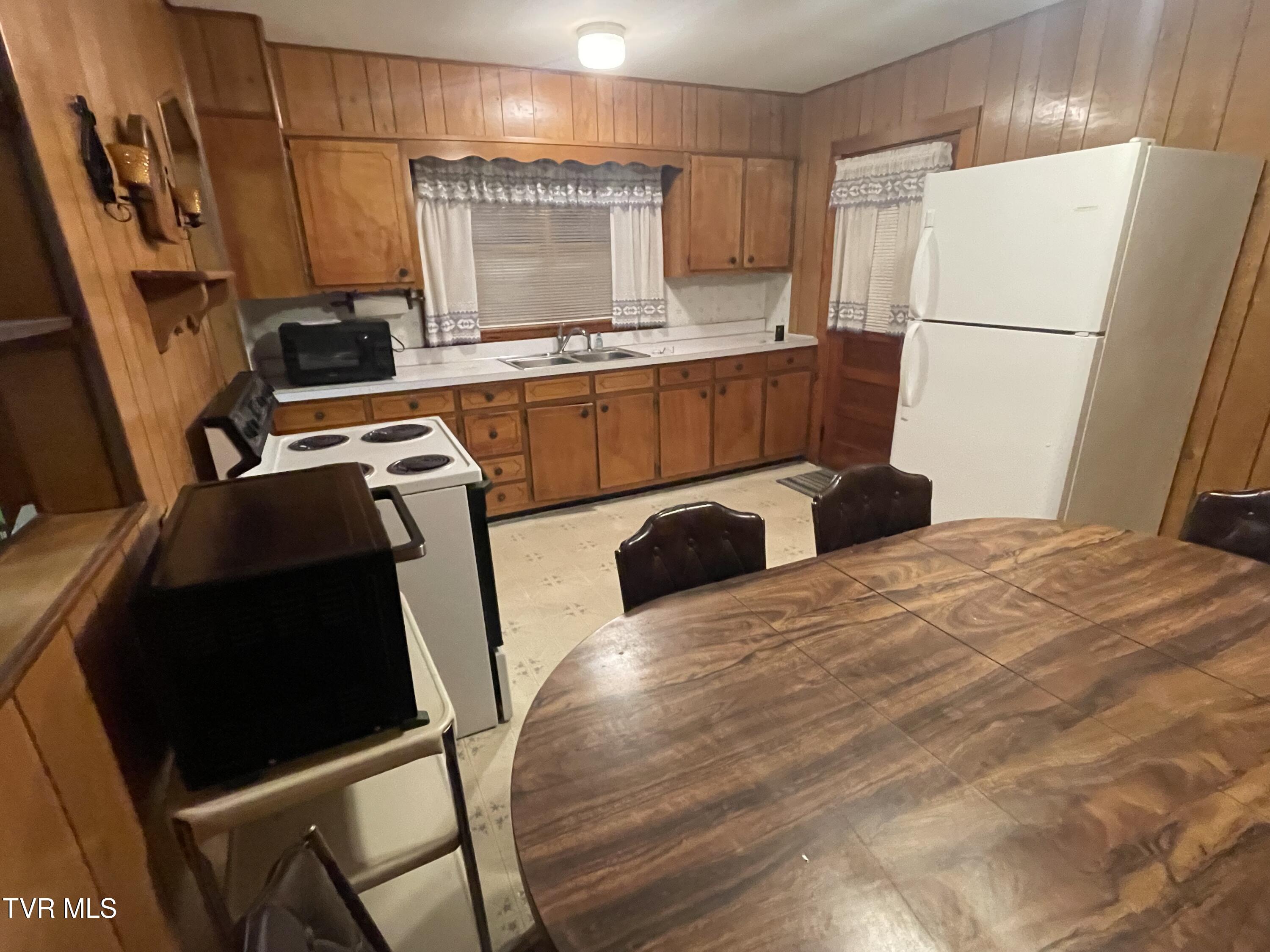 1139 Harrell Street Morristown, TN 37814 - Photo 14 of 18 IMG_9155