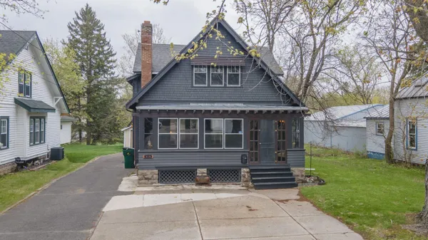 $269,000 | 414 West Fulton Street, Waupaca, WI 54981