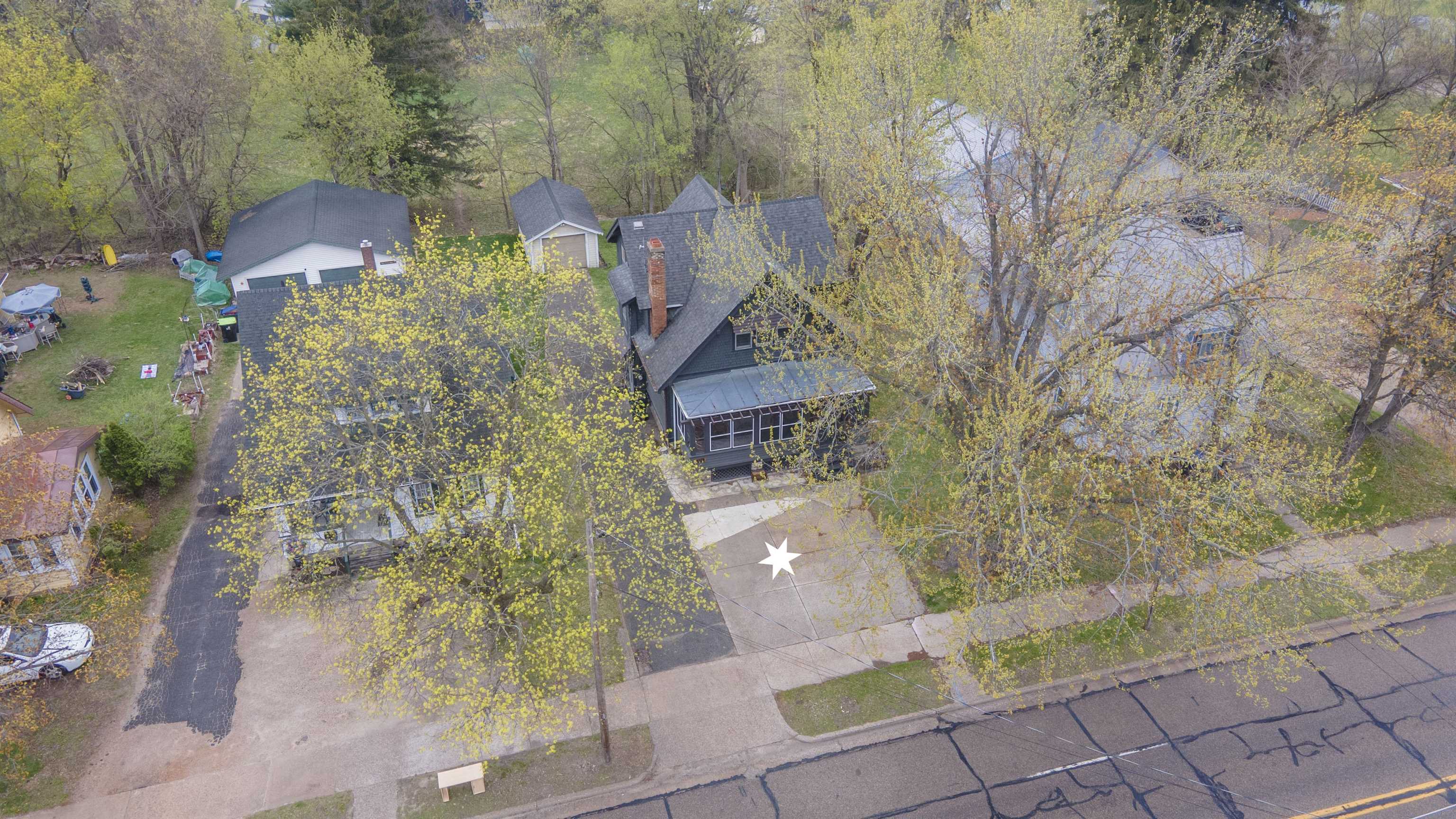 414 West Fulton Street Waupaca, WI 54981 - Photo 27 of 34