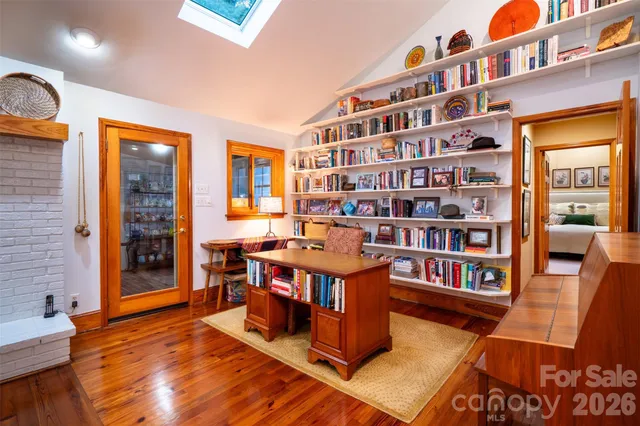 $1,298,500 | 1330 Cedar Lane, Charlotte, NC 28226