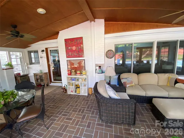 $1,298,500 | 1330 Cedar Lane, Charlotte, NC 28226