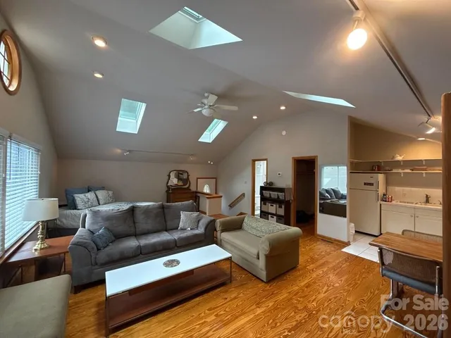 $1,298,500 | 1330 Cedar Lane, Charlotte, NC 28226