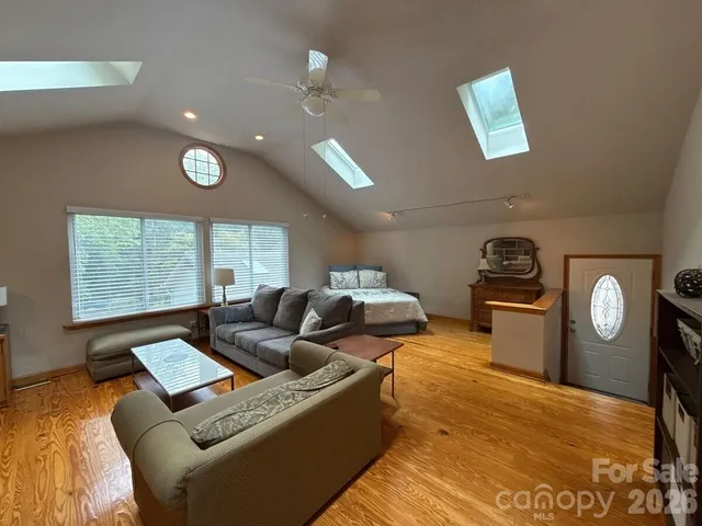 $1,298,500 | 1330 Cedar Lane, Charlotte, NC 28226