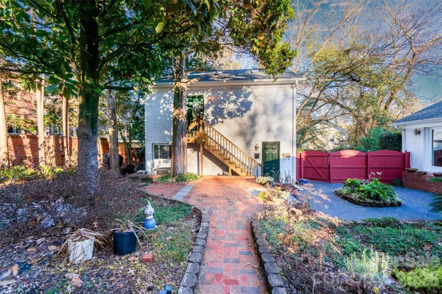 $1,298,500 | 1330 Cedar Lane, Charlotte, NC 28226