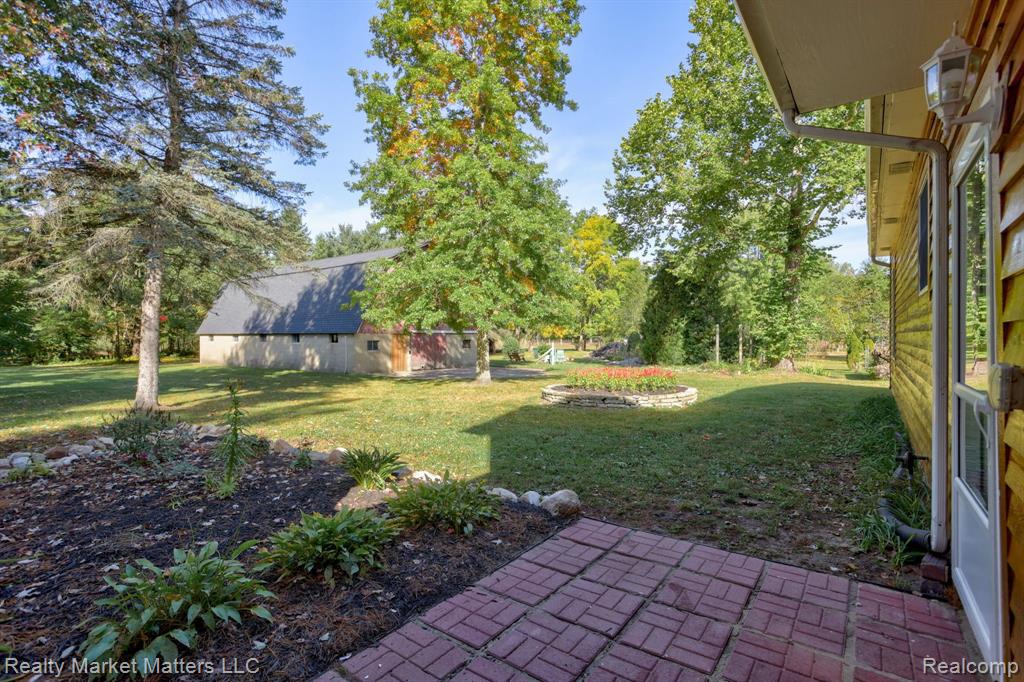 1831 Roods Lake Road Lapeer, MI 48446 - Photo 45 of 56