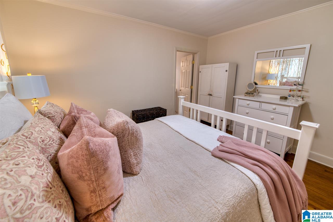 1218 Irving Road Birmingham, AL 35209 - Photo 19 of 31