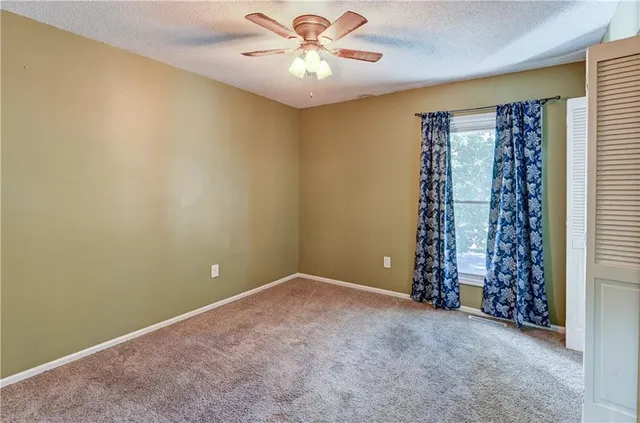 $215,000 | 942 Ridge Drive, Warrensburg, MO 64093