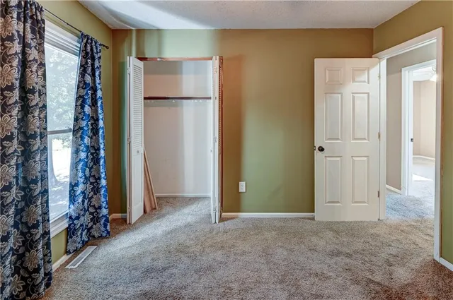 $215,000 | 942 Ridge Drive, Warrensburg, MO 64093