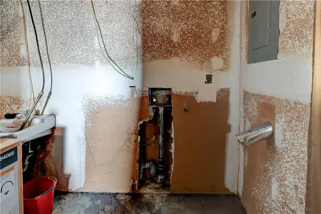 $215,000 | 942 Ridge Drive, Warrensburg, MO 64093