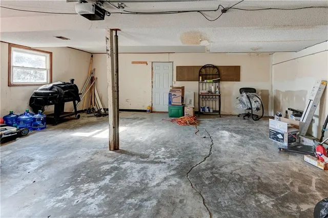 $215,000 | 942 Ridge Drive, Warrensburg, MO 64093