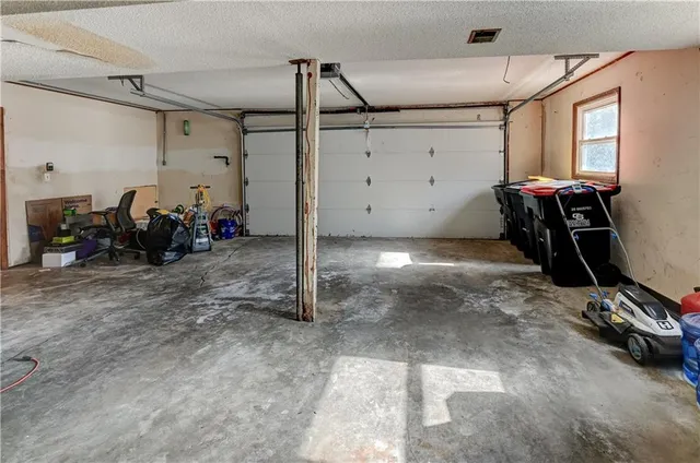 $215,000 | 942 Ridge Drive, Warrensburg, MO 64093