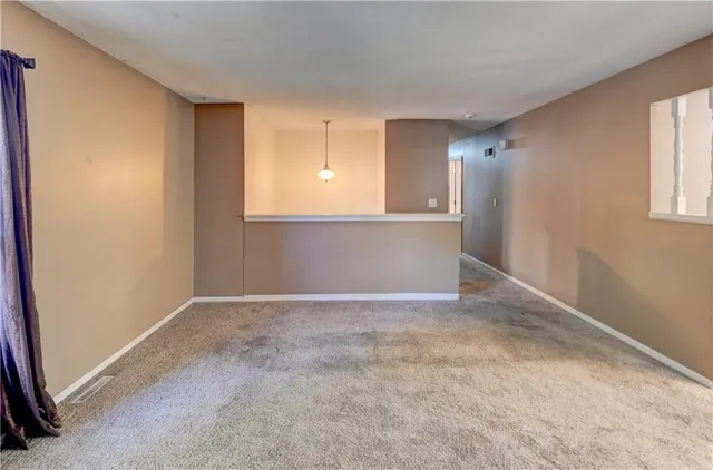 $215,000 | 942 Ridge Drive, Warrensburg, MO 64093