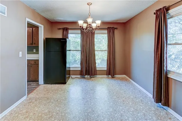 $215,000 | 942 Ridge Drive, Warrensburg, MO 64093