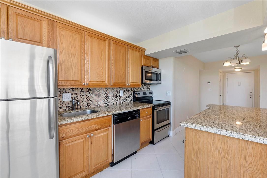 2639 North Riverside Drive, Unit 305 Pompano Beach, FL 33062 - Photo 7 of 20 Photo 7