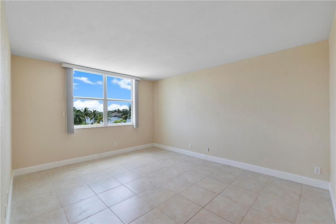 2639 North Riverside Drive, Unit 305 Pompano Beach, FL 33062 - Photo 8 of 20 Photo 8