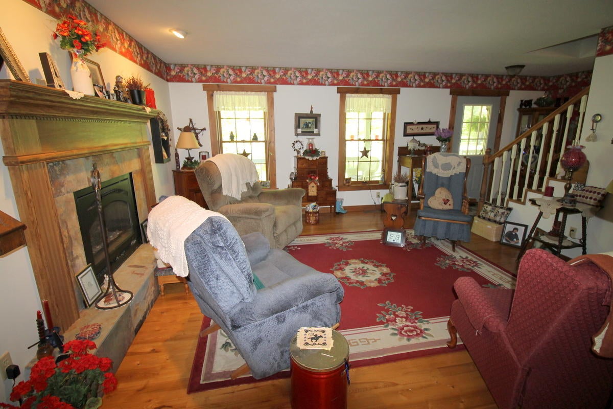 9203 Parke Road Alanson, MI 49706 - Photo 12 of 36 Gallery Image 12