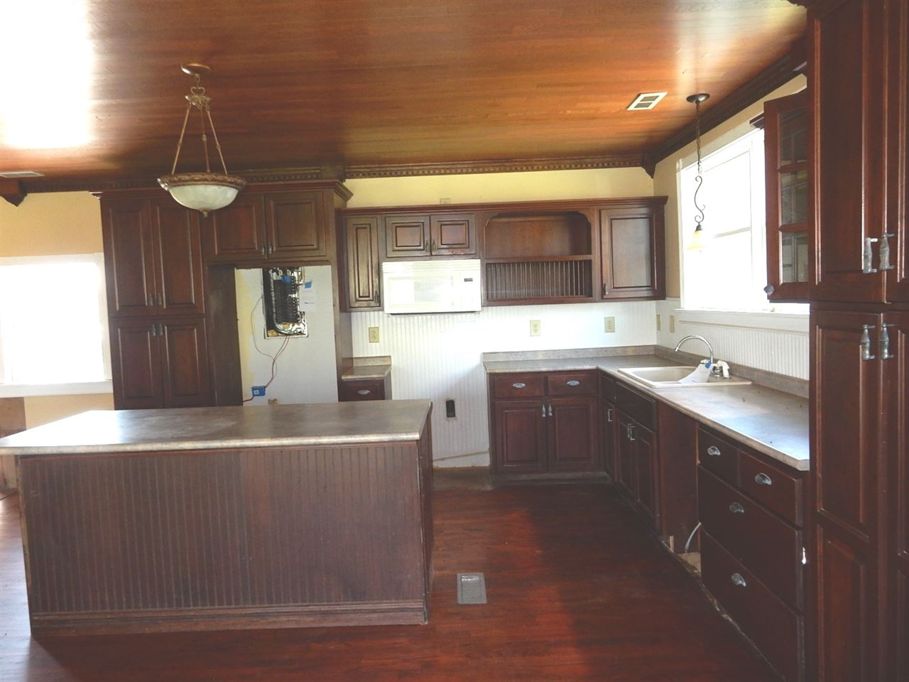 2798 South Robinson Road Bloomfield, IN 47424 - Photo 3 of 13