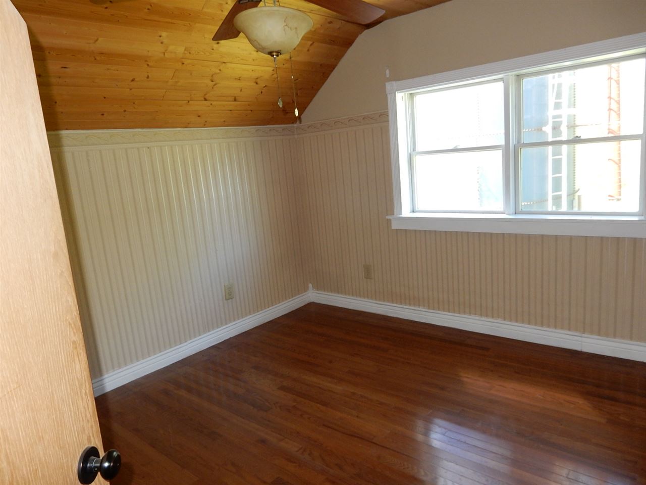 2798 South Robinson Road Bloomfield, IN 47424 - Photo 7 of 13