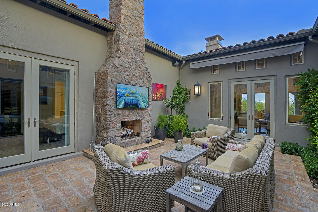 9741 East Mountain Spring Road Scottsdale, AZ 85255 - Photo 12 of 52 Center Courtyard