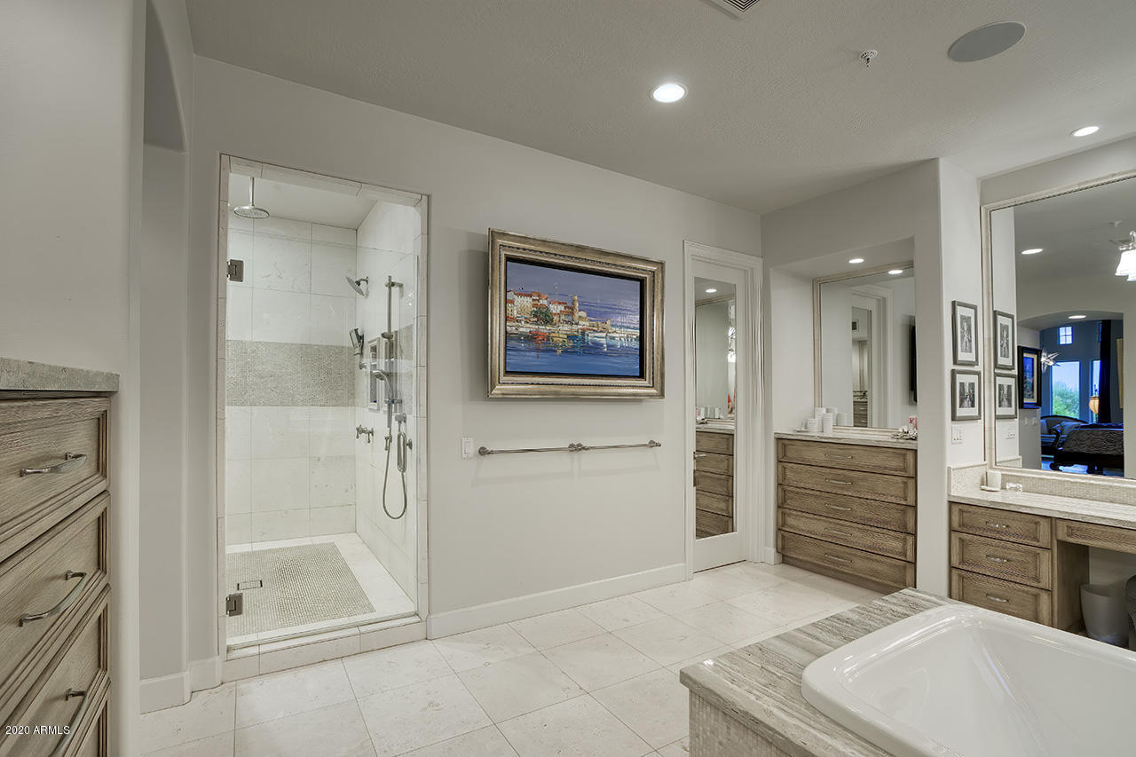 9741 East Mountain Spring Road Scottsdale, AZ 85255 - Photo 22 of 52 Owner Bath