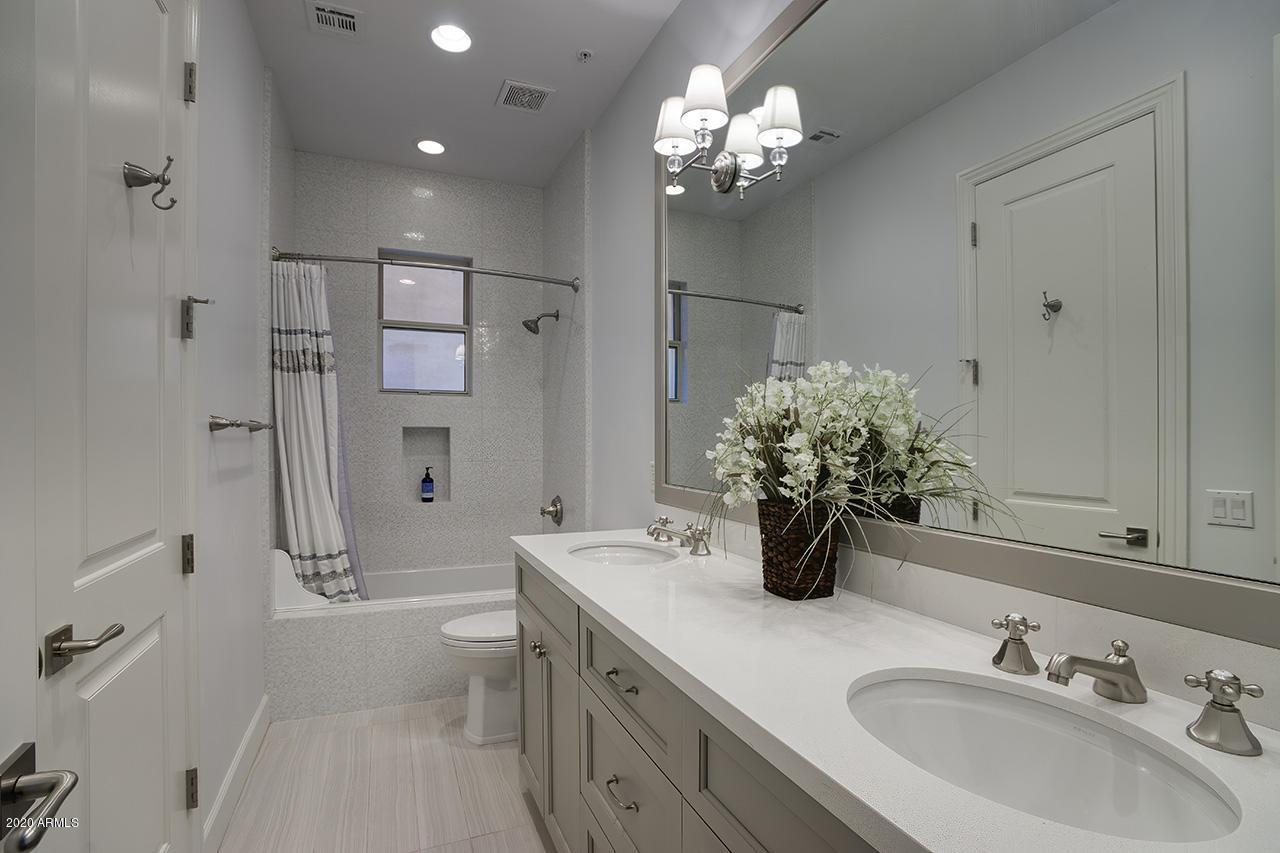 9741 East Mountain Spring Road Scottsdale, AZ 85255 - Photo 30 of 52 Jack n Jill Bath