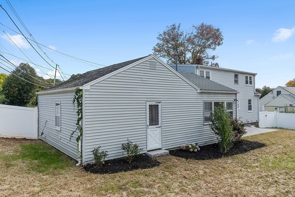 34 MacArthur Road Beverly, MA 01915 - Photo 31 of 36 Gallery Image 31