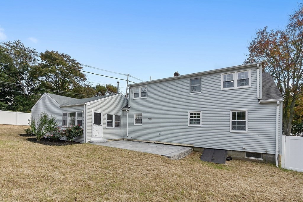34 MacArthur Road Beverly, MA 01915 - Photo 32 of 36 Gallery Image 32