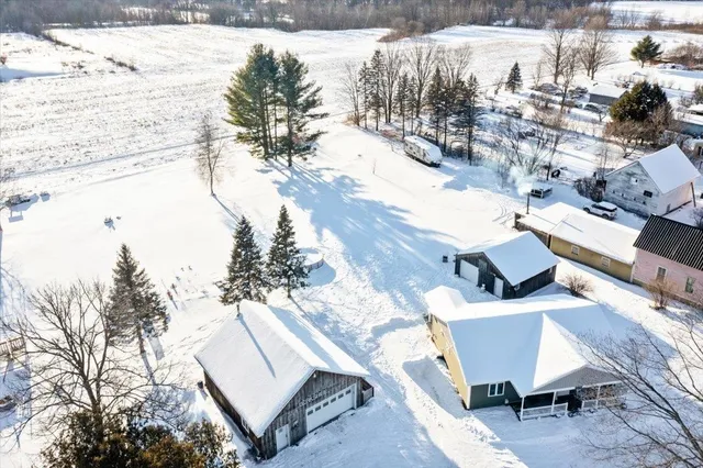 $339,000 | 520 Montgomery Road, Berkshire, VT 05447