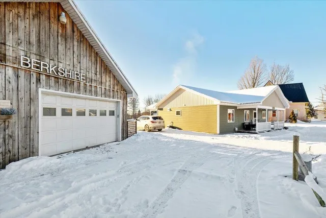 $339,000 | 520 Montgomery Road, Berkshire, VT 05447
